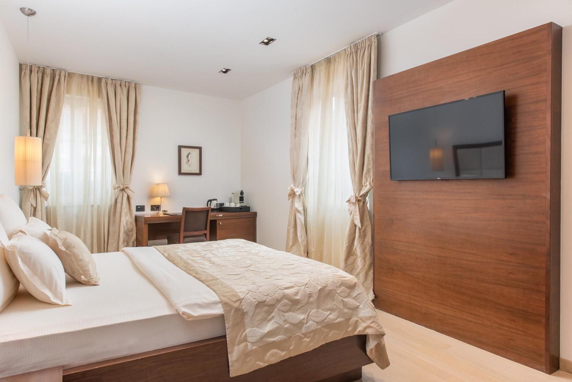Marmont Heritage Hotel (Adults Only) Split Room photo